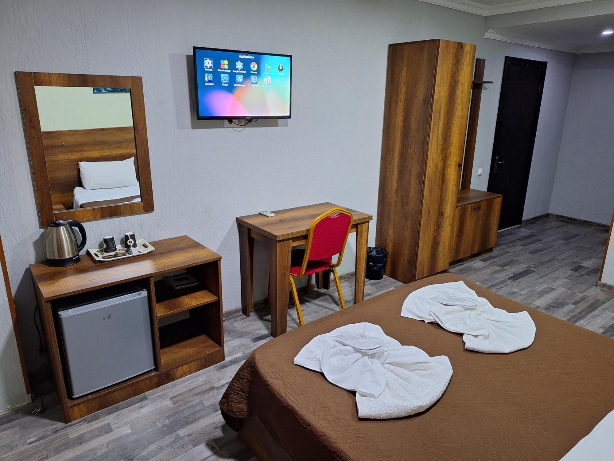 Hotel Georgian Кутаиси Экстерьер фото